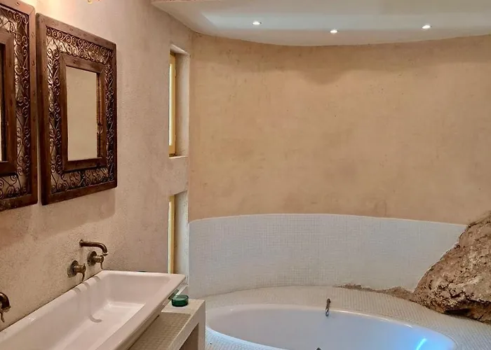 Spacious Dream Near Monaco فيلة